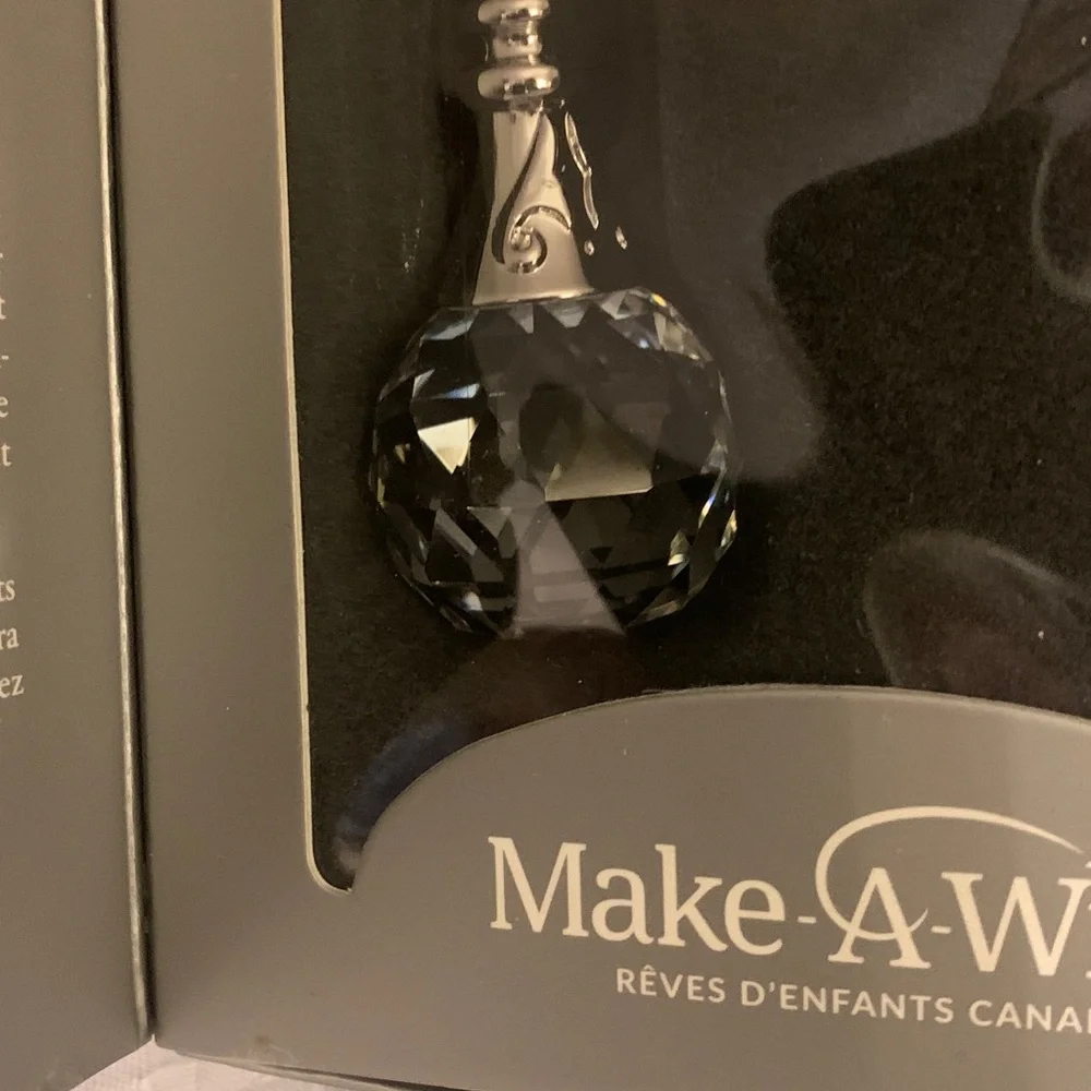 Bowring Make-A-Wish ornament; Silver Angel  with crystal pendant, 5inches high. - Picture 3 of 8